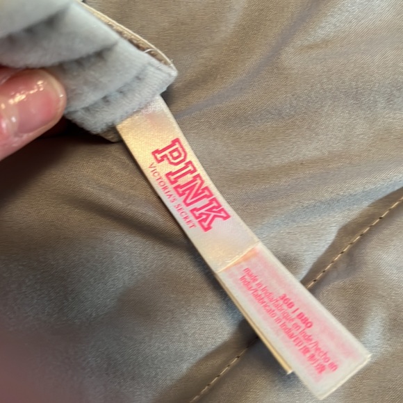 Victoria’s Secret Bra - Picture 2 of 3